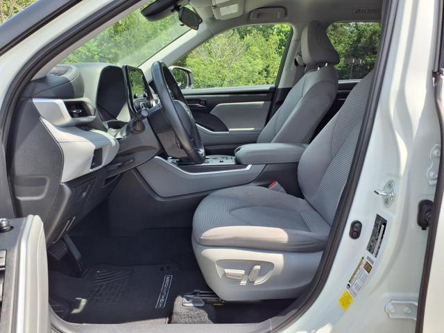Photo of 2020 Blizzard Pearl Toyota Highlander