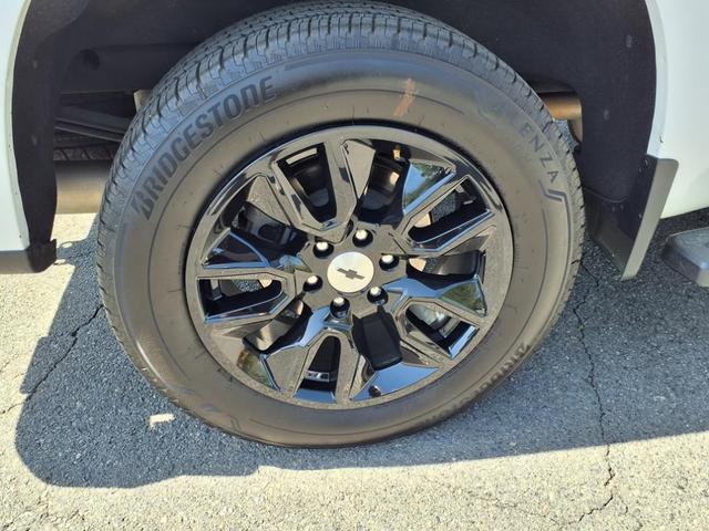 Photo of 2022 Summit White Chevrolet Silverado 1500