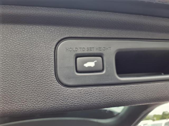 Photo of 2023 Crystal Black Pearl Honda Odyssey
