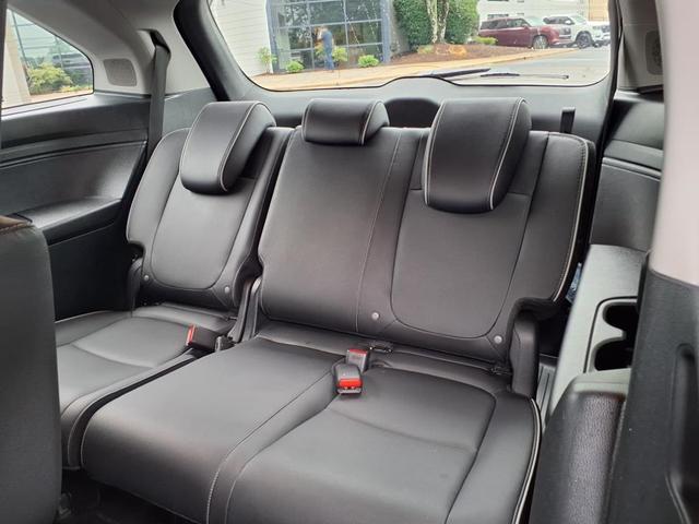 Photo of 2023 Crystal Black Pearl Honda Odyssey