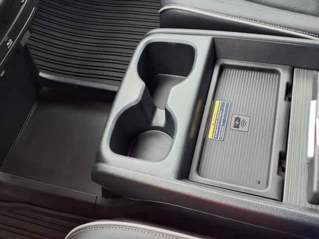 Photo of 2023 Crystal Black Pearl Honda Odyssey