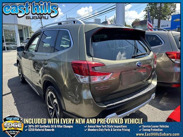 Photo of 2023 Autumn Green Metallic Subaru Forester