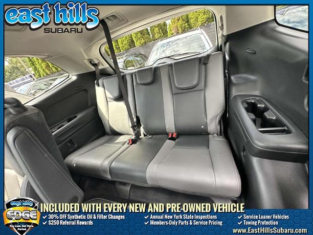 Photo of 2022 Ice Silver Metallic Subaru Ascent