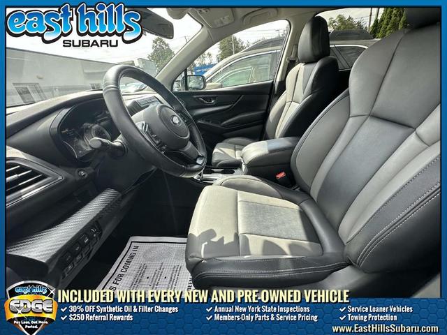 Photo of 2022 Ice Silver Metallic Subaru Ascent