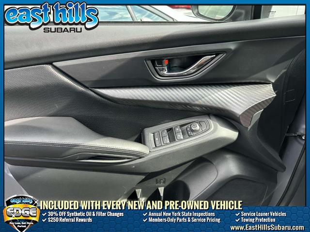 Photo of 2022 Ice Silver Metallic Subaru Ascent
