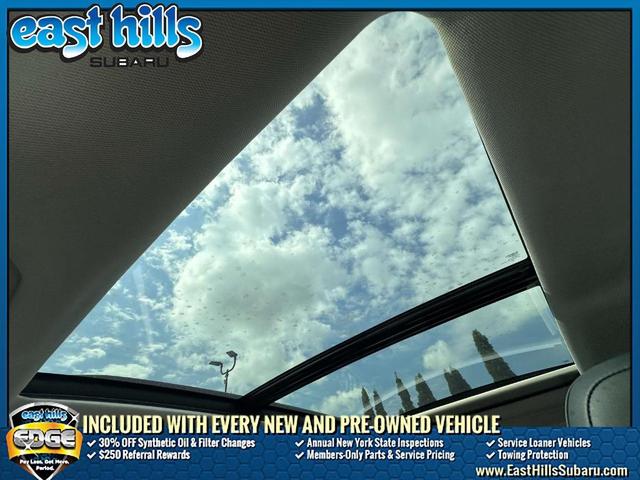 Photo of 2022 Ice Silver Metallic Subaru Ascent