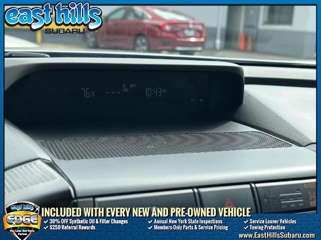 Photo of 2022 Ice Silver Metallic Subaru Ascent
