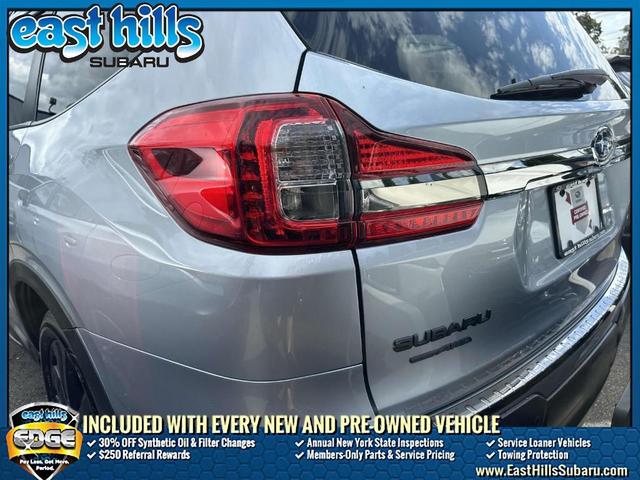 Photo of 2022 Ice Silver Metallic Subaru Ascent