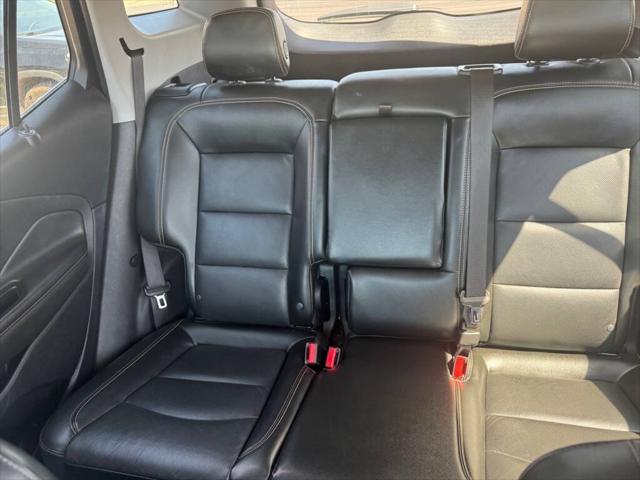Photo of 2020 WHITE GMC Terrain