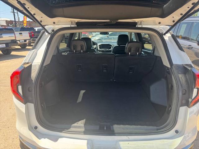 Photo of 2020 WHITE GMC Terrain