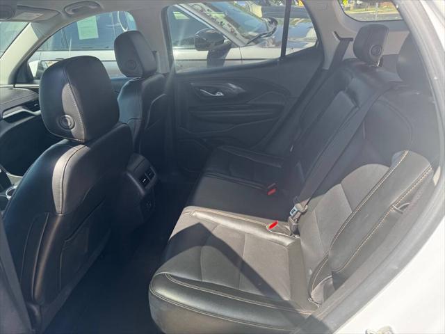 Photo of 2020 WHITE GMC Terrain
