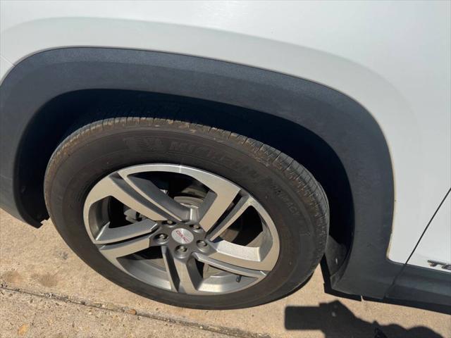 Photo of 2020 WHITE GMC Terrain