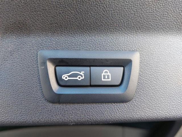 Photo of 2020 Glacier Silver Metallic BMW X3 PHEV