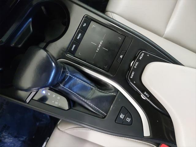Photo of 2020 Dark Gray Metallic Lexus UX 250h