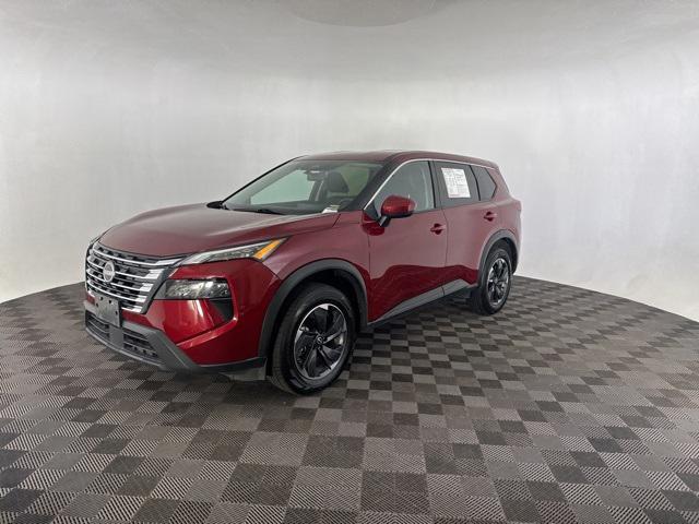 Photo of 2024 Scarlet Ember Tintcoat Nissan Rogue