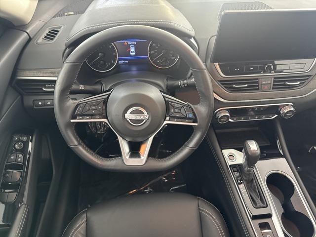 Photo of 2024 Gun Metallic Nissan Altima