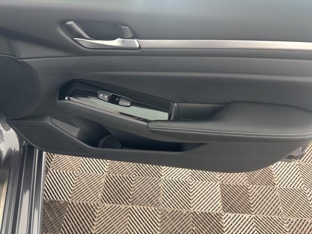 Photo of 2024 Gun Metallic Nissan Altima