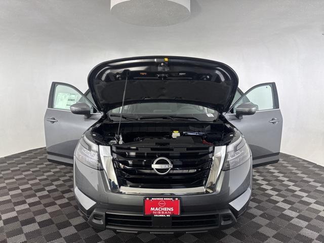 Photo of 2025 Gun Metallic Nissan Pathfinder