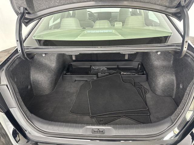 Photo of 2024 Super Black Clearcoat Nissan Altima