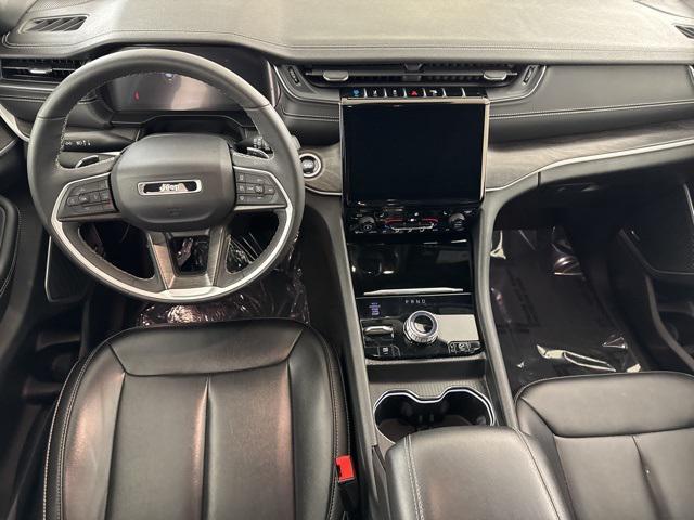 Photo of 2024 Velvet Red Pearlcoat Jeep Grand Cherokee 4xe