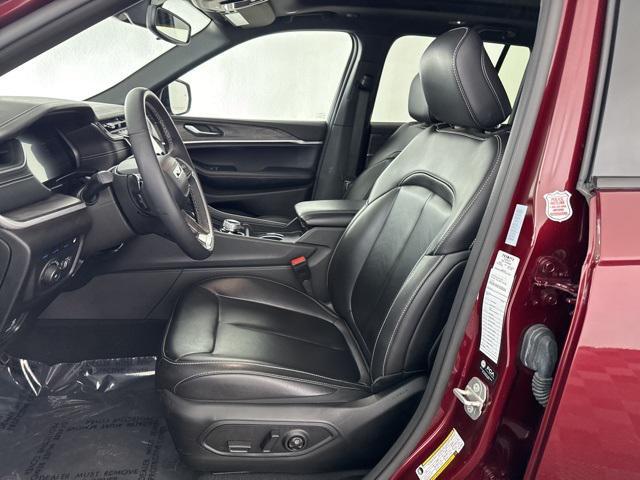 Photo of 2024 Velvet Red Pearlcoat Jeep Grand Cherokee 4xe