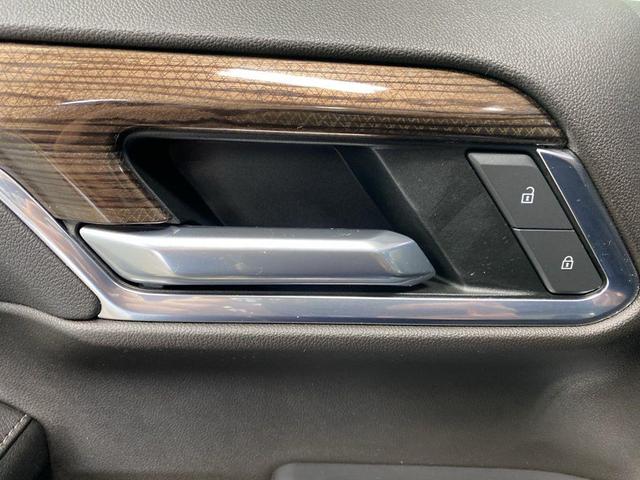 Photo of 2022 Glacier Blue Metallic Chevrolet Silverado 1500