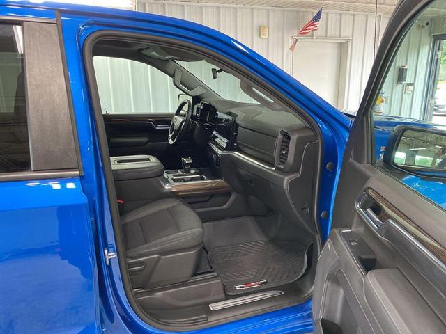 Photo of 2022 Glacier Blue Metallic Chevrolet Silverado 1500