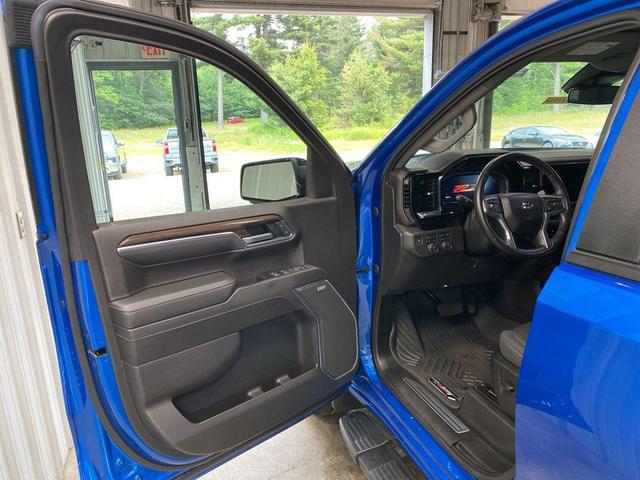 Photo of 2022 Glacier Blue Metallic Chevrolet Silverado 1500