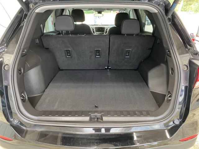 Photo of 2022 Mosaic Black Metallic Chevrolet Equinox