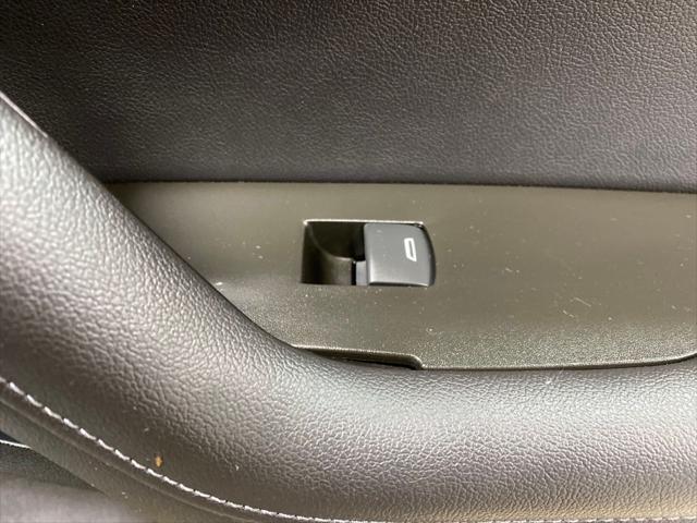 Photo of 2022 Summit White Chevrolet Blazer
