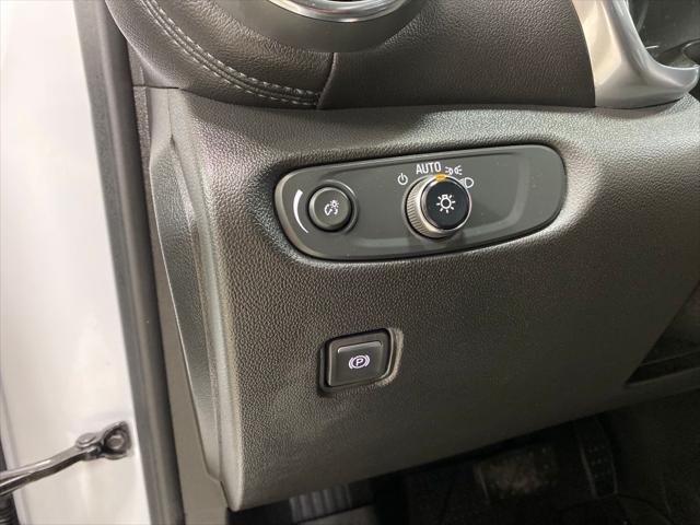 Photo of 2022 Summit White Chevrolet Blazer