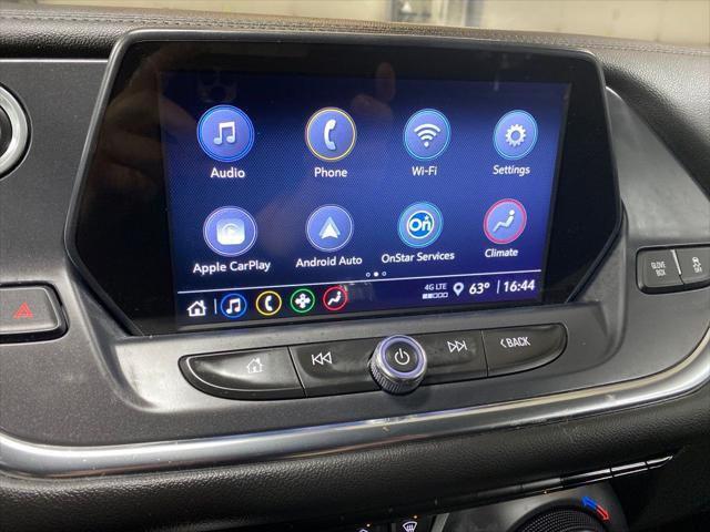 Photo of 2022 Summit White Chevrolet Blazer