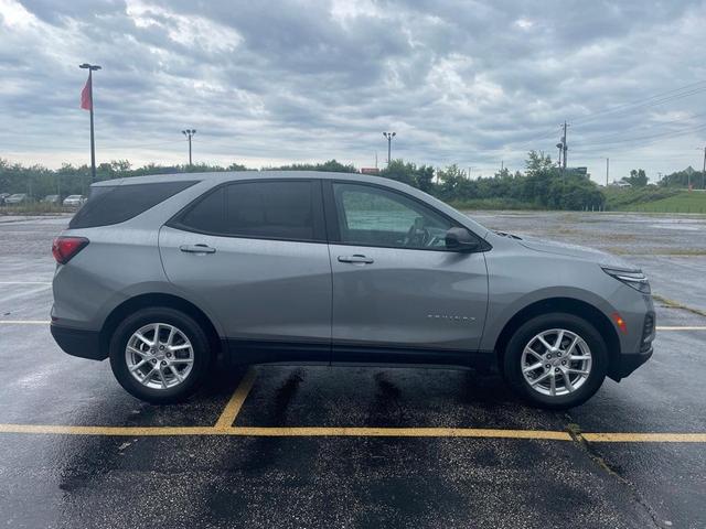 Photo of 2023 Sterling Gray Metallic Chevrolet Equinox