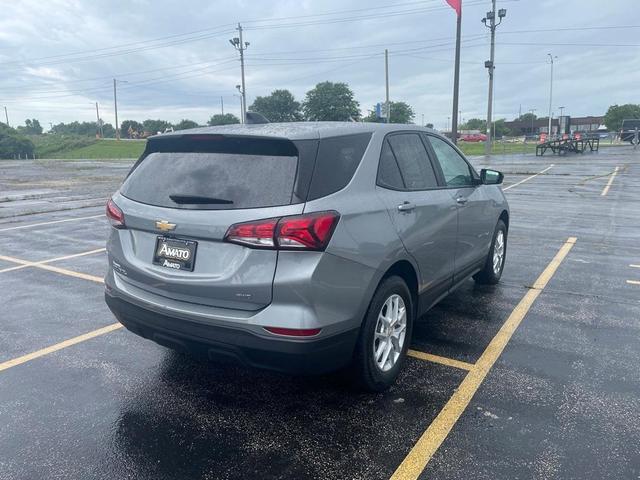 Photo of 2023 Sterling Gray Metallic Chevrolet Equinox