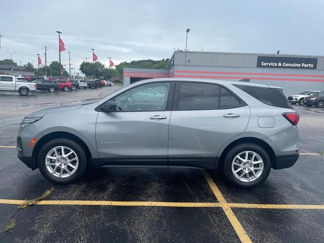 Photo of 2023 Sterling Gray Metallic Chevrolet Equinox
