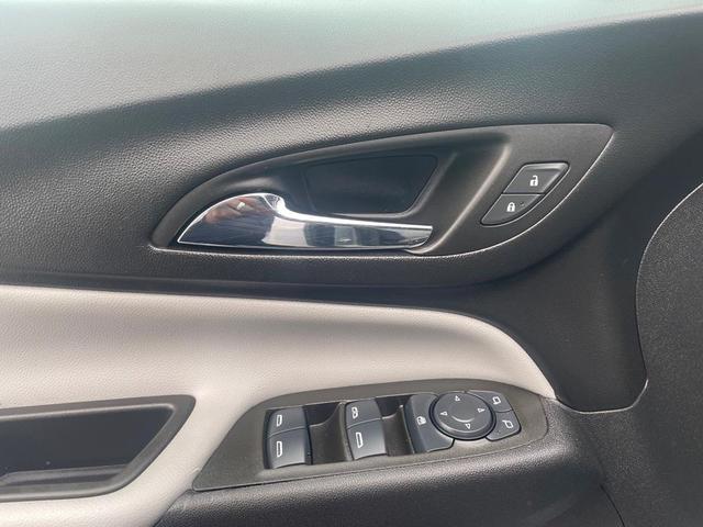 Photo of 2023 Sterling Gray Metallic Chevrolet Equinox