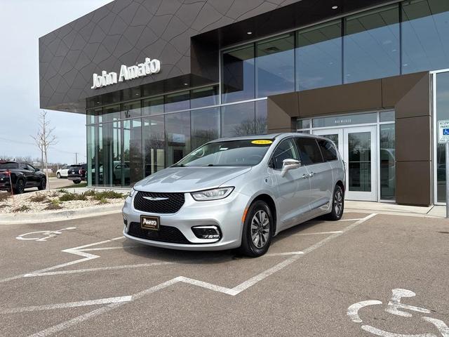2022 Chrysler Pacifica Hybrid