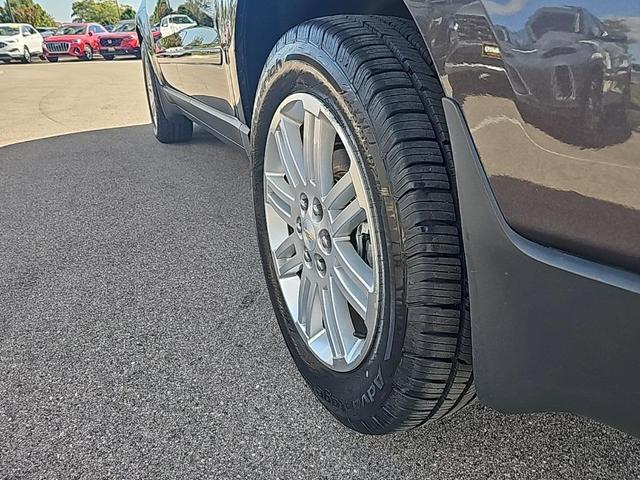 Photo of 2013 Tungsten Metallic Chevrolet Traverse