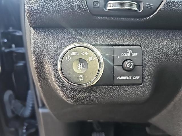 Photo of 2013 Tungsten Metallic Chevrolet Traverse