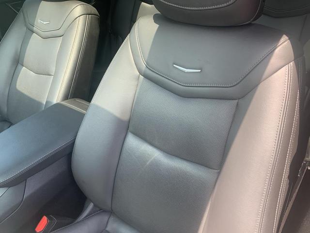 Photo of 2021 Black Cadillac XT5