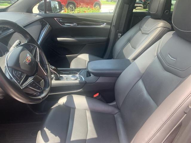 Photo of 2021 Black Cadillac XT5