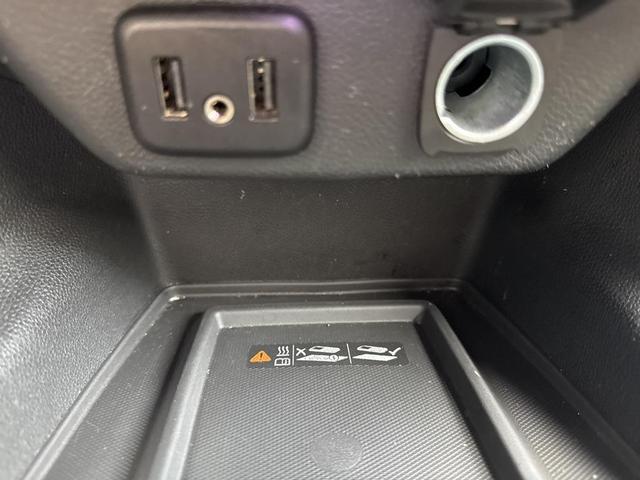 Photo of 2023 Summit White Chevrolet Traverse