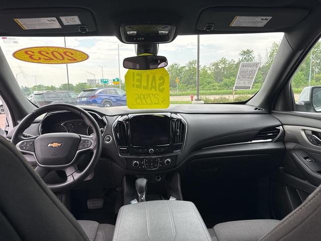 Photo of 2023 Summit White Chevrolet Traverse