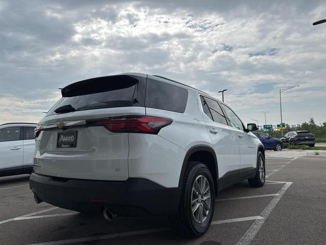 Photo of 2023 Summit White Chevrolet Traverse