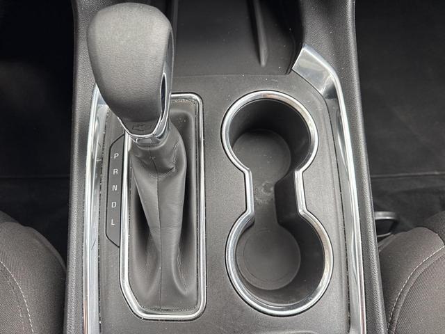 Photo of 2023 Summit White Chevrolet Traverse