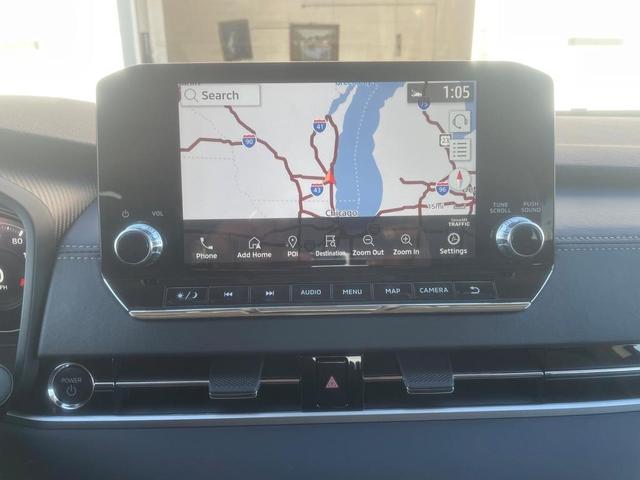 Photo of 2025 White Diamond Mitsubishi Outlander PHEV