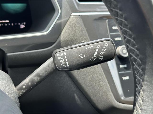 Photo of 2022 Pure White Volkswagen Tiguan