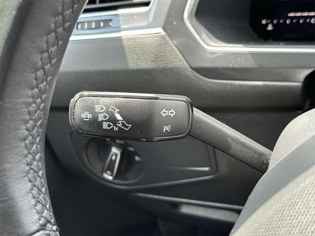 Photo of 2022 Pure White Volkswagen Tiguan