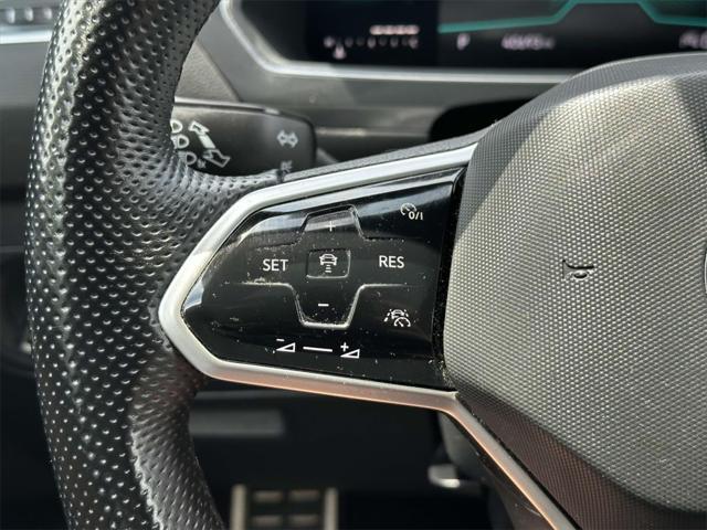 Photo of 2022 Pure White Volkswagen Tiguan