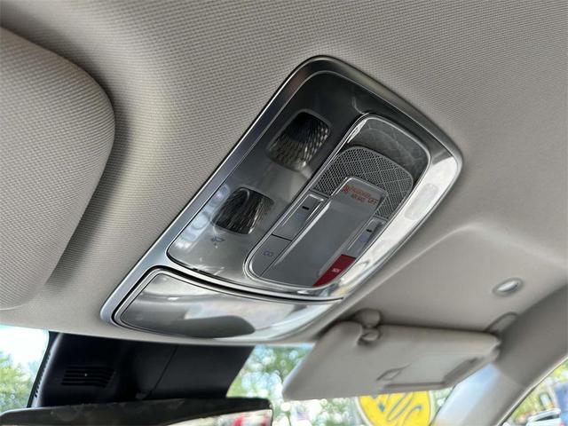 Photo of 2025 Green Genesis GV70